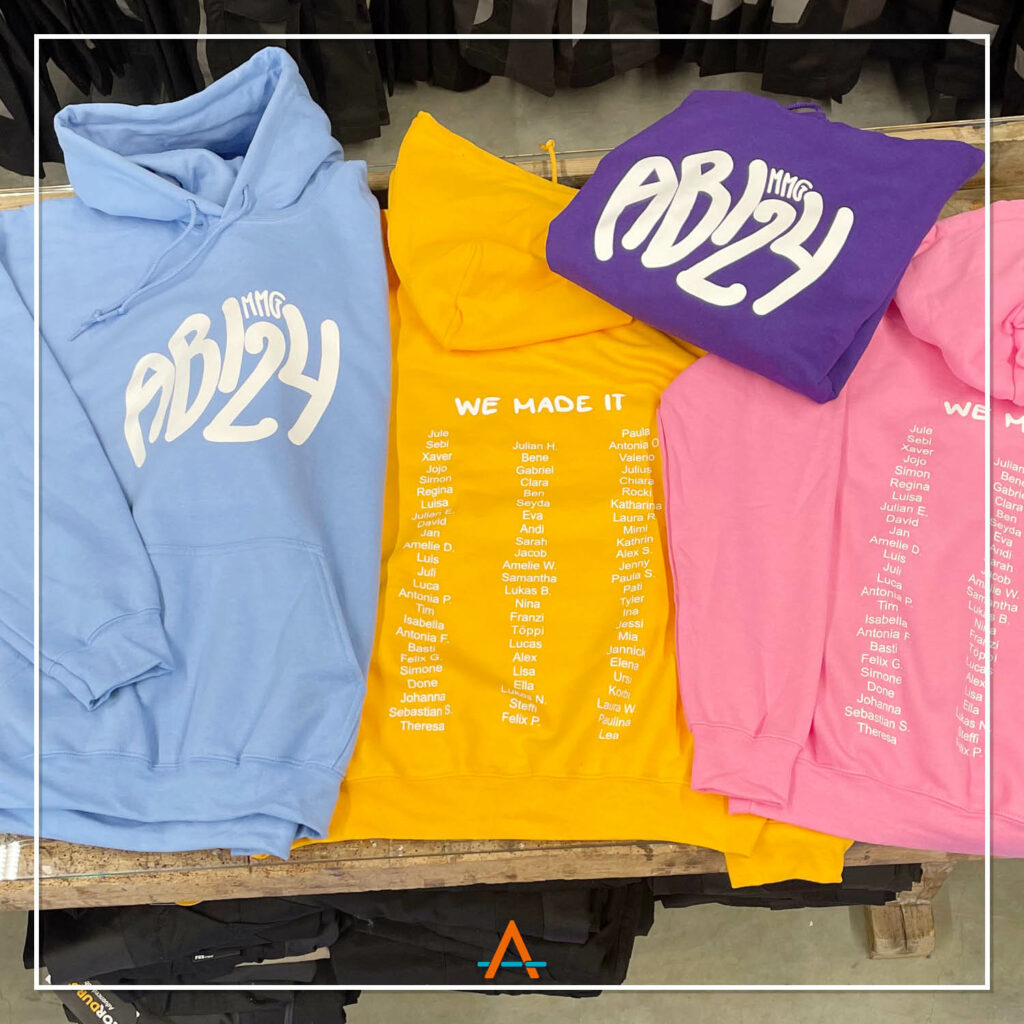 personalisierte Abschlussshirts, Hoodies und Strickjacken für Schulabgänger mit Textildruck